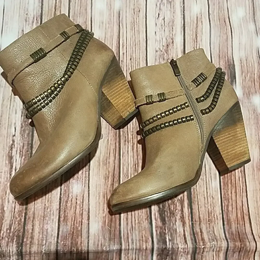 Vince Camuto Tan Leather Booties 10M